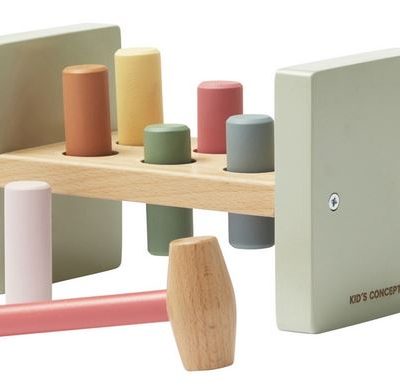 Holzspielzeug / Hammerbank grün