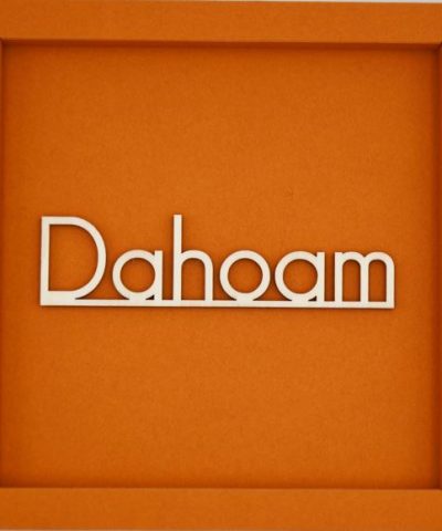 Holzschrift im Karton / Dahoam