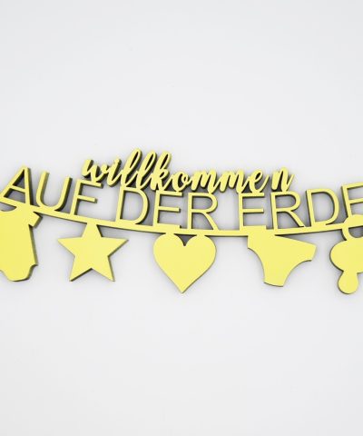 Holzschrift / Willkommen auf der Erde